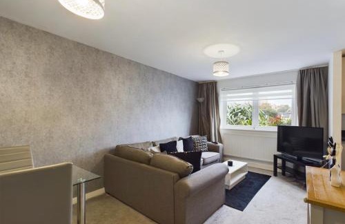 Landore Apartamento | Modern 2 bed city apartment with private parking