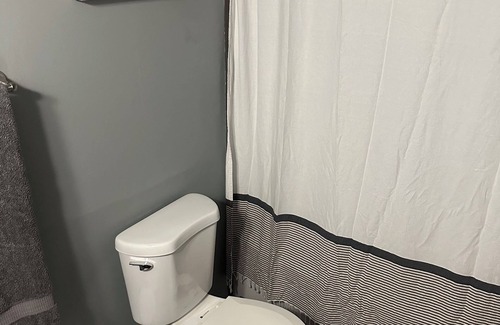 Fairbanks Apartamento | Modern 2‑bed condo near downtown Fairbanks fully equipped kitchen in‑unit laundry off‑street parking