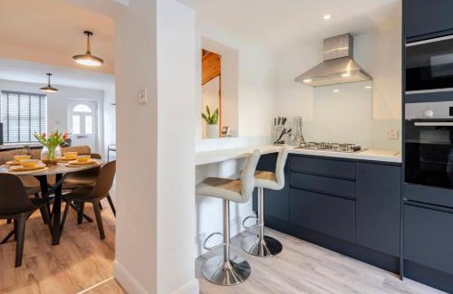 Gillingham Apartamento | Modern 2 Bed House in Rainham, Kent - Central Location