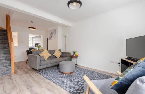 Gillingham Apartamento | Modern 2 Bed House in Rainham, Kent - Central Location