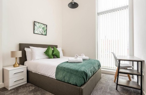 Rotherham Apartamento | Modern 2 Bed Riverside Apartment with Balcony
