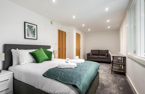 Rotherham Apartamento | Modern 2 Bed Riverside Apartment with Balcony