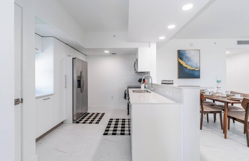 Parkside Apartamento | Modern 2-bedroom apartment w/Pool near beach and airport