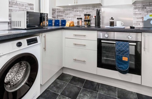Glasgow Apartamento | Modern 2 bedroom apartment with parking and wifi.