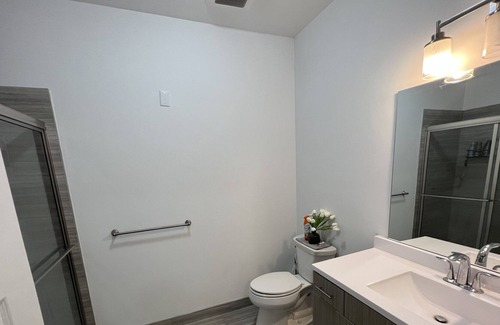 Dover Apartamento | Modern 2 Bedroom Apartment—