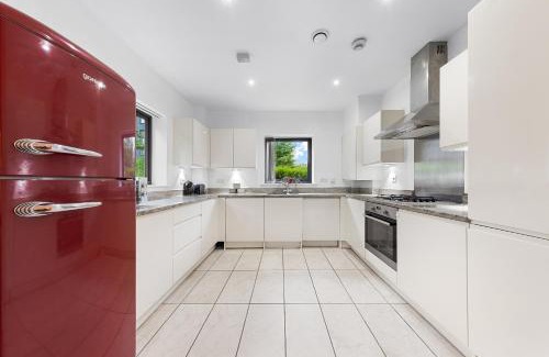 Uxbridge North Apartamento | Modern 2 Bedroom Apartment in Uxbridge London free parking