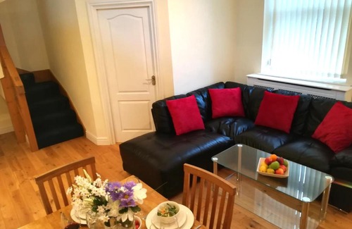 Uplands Apartamento | Modern, 2 Bedroom Apartment with Sofa Bed, Uplands, Swansea
