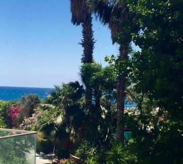 Agios Tychon Apartamento | Modern 2 bedroom Beach Apartment