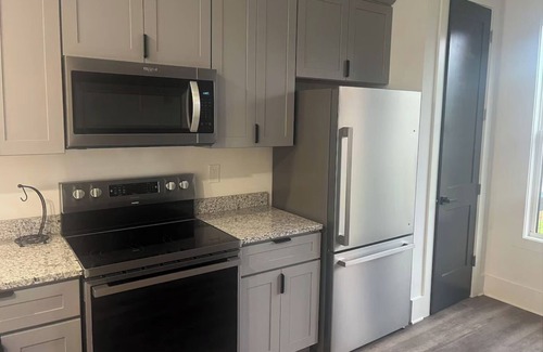 Dalton Condominio | Modern 2 Bedroom Condo steps away from Downtown Dalton