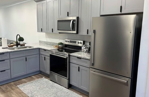 Dalton Condominio | Modern 2 Bedroom Condo steps away from Downtown Dalton