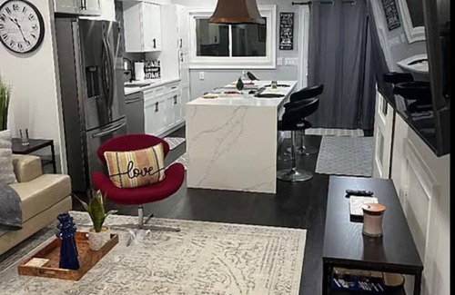 Atlanta Casa | Modern 2 Bedroom Condo in Quaint Neighborhood
