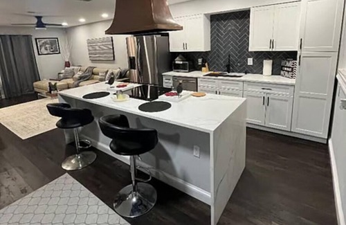Atlanta Casa | Modern 2 Bedroom Condo in Quaint Neighborhood