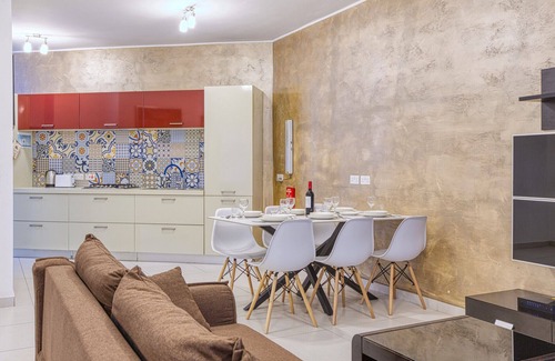 St. Andrew's Apartamento | Modern 2-Bedroom Maisonette in Swieqi