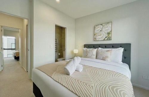 Grey Lynn Casa | Modern 2-Bedroom Townhouse in Grey Lynn