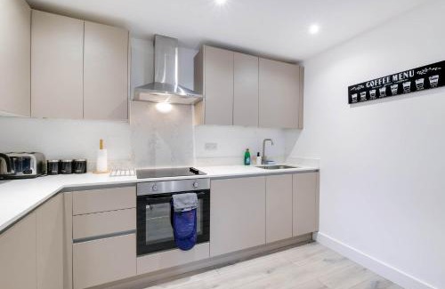 Camberley Apartamento | Modern 2 Bedrooms Apartment 01 Town Centre Camberley
