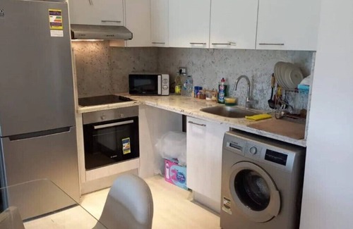 Ad-Dab'ah Chalet De Esquí | Modern 2 Bedrooms Serviced Apartment - Pool & Sea View