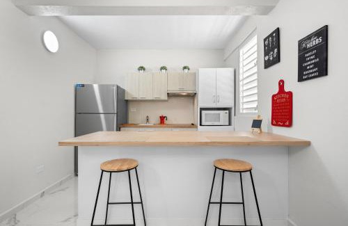 Manati Apartamento | Modern 2 Br Apt Great Location Smart Tv Ac