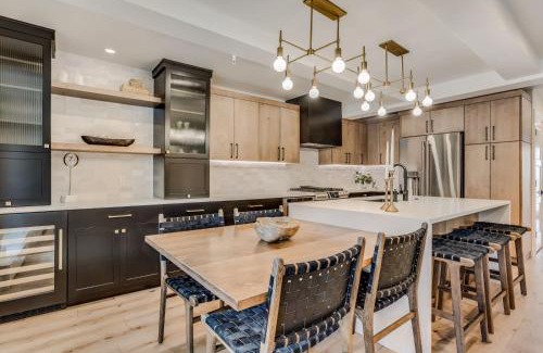 Aspen Apartamento | Modern 2 BR in Aspen Core Walk Everywhere