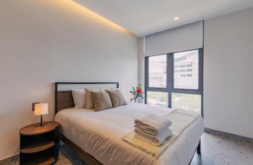 Miguel Hidalgo Apartamento | Modern 2-BR Retreat w Gym & Pool VIATO HOMES