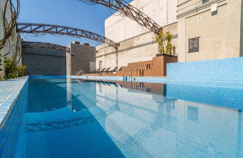 Miguel Hidalgo Apartamento | Modern 2-BR Retreat w Gym & Pool VIATO HOMES