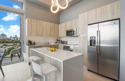 Northeast Miami Apartamento | Modern 2 BR w/pool/parking in MIA DESIGN DISTRICT