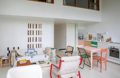 Combat Apartamento | Modern 2BD Apartment with Balcony, Buttes Chaumont