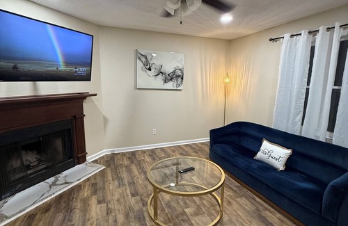 North Raleigh Casa | Modern 2BR, 2.5BA townhome with comfy bedding, sleek decor, comfort & cozy.