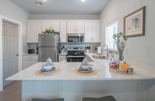 Paradise Valley Village Casa | Modern 2BR/2.5BA w/Pool-Gazebo & Garage
