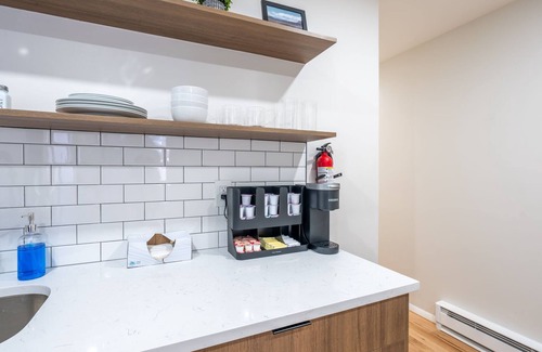North Ironbound Apartamento | Modern 2BR Apt. 8 Min Walkto Penn Station! - WiFi