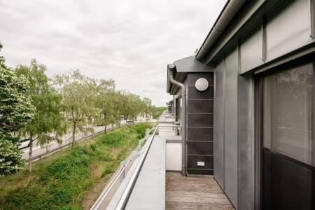 Sandweiler Apartamento | Modern 2BR Apt in Sandweiler with Terrace