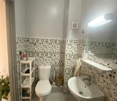 Cite Adrar Apartamento | Modern 2BR Apt RDC Fast Wi-Fi