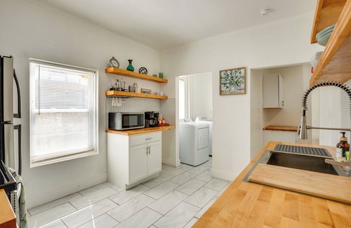 North Hyde Park Apartamento | Modern 2BR Kansas City Condo Near Downtown