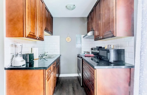 Rosedale Apartamento | Modern 2BR - King Bed Apartment - PRIME Location!