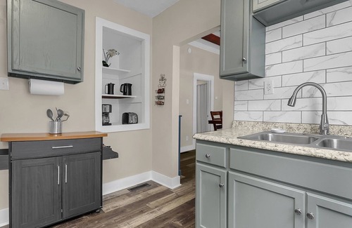 Franklin Park Casa | Modern❤️2BR near DT, 8 min walk to Franklin Park/Conservatory/Trolley District