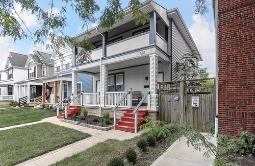 Franklin Park Casa | Modern❤️2BR near DT, 8 min walk to Franklin Park/Conservatory/Trolley District
