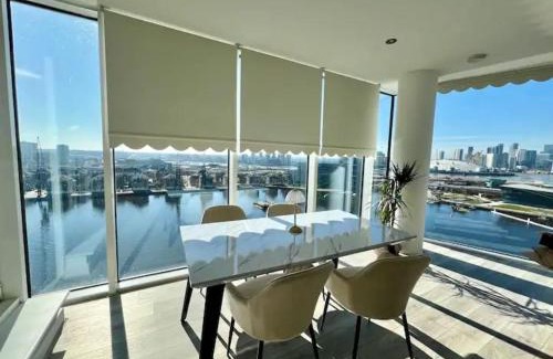 Docklands Apartamento | Modern 2BR, Near O2, Ideal for Work & Leisure