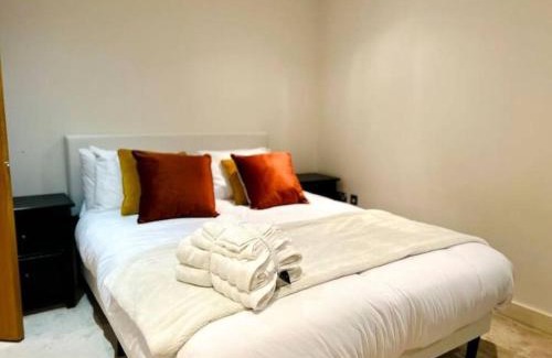 Docklands Apartamento | Modern 2BR, Near O2, Ideal for Work & Leisure