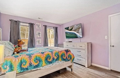 Piney Green Casa | Modern 2BR Retreat Near Base & Beaches