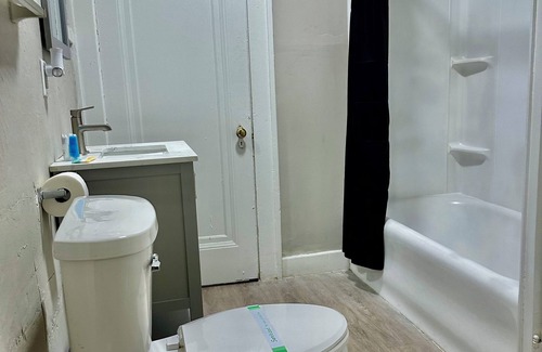Springfield Apartamento | Modern 2BR w/Wi-Fi + Parking, Near Downtown Jax