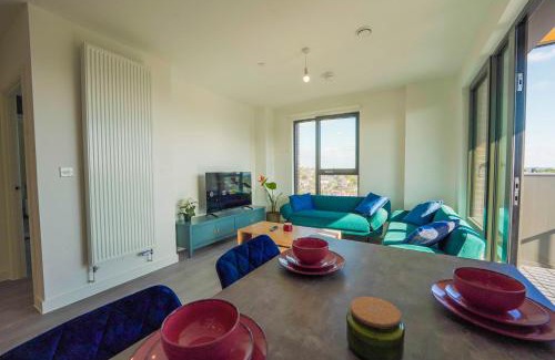 Wembley Park Apartamento | Modern 2BR Wembley Apartment Stadium Views and Balcony