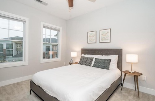 Morrisville Apartamento | Modern 2BR with Balcony and Gym
