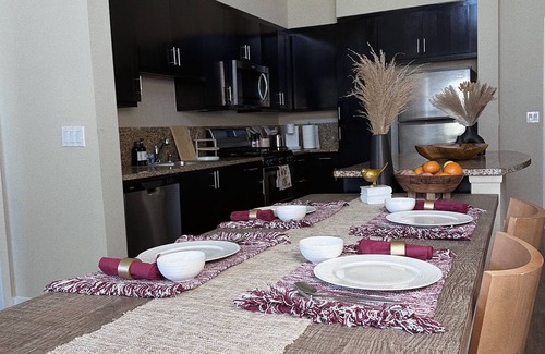 South Arroyo Apartamento | Modern 2BR with Sleeping Loft and Mountain View with 3 mins to Oldtown