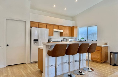 North Las Vegas Casa | Modern 3 BD Pool and Jacuzzi