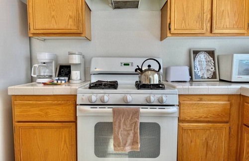 North Las Vegas Casa | Modern 3 BD Pool and Jacuzzi