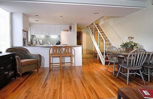 Snowmass Village Condominio | Condominio moderno de 3 recámaras, 3 baños, 3 pisos con comodidades en abundancia en una excelente ubicación.