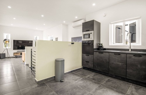 Grote Berg Apartamento | Modern 3-Bed Apartment in Papaya Resort Curacao
