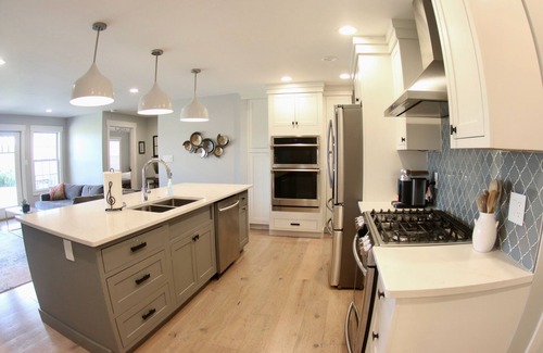 Terre Haute Casa | Modern 3-bed farmhouse AC, Wifi