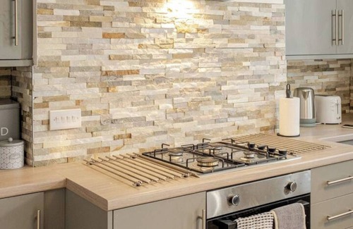 Meltham Casa | Modern 3-Bed Getaway | Family-Friendly | Close to Peak District