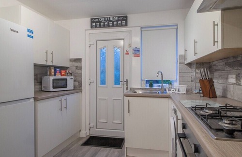 East Kilbride Casa | Modern 3 Bed House East Kilbride. Close to Motorway