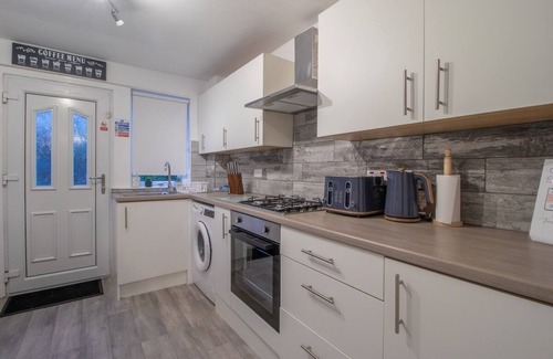 East Kilbride Casa | Modern 3 Bed House East Kilbride. Close to Motorway